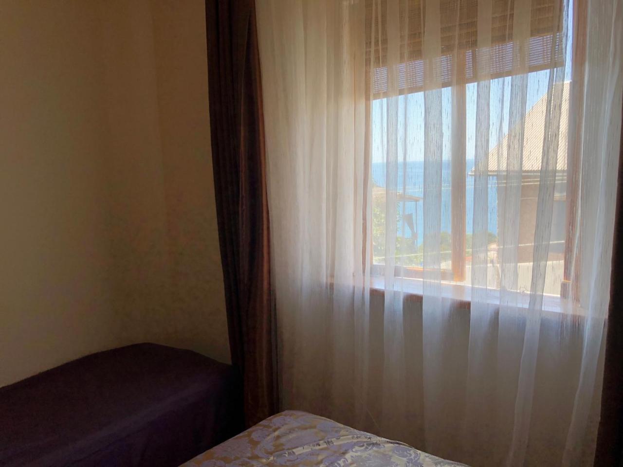 Guesthouse On Sovhoznaya 18 加格拉 外观 照片